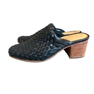 Nisolo Black Backless Chunky Heel Clogs Mules Woven Textured Size 6.5 Women's